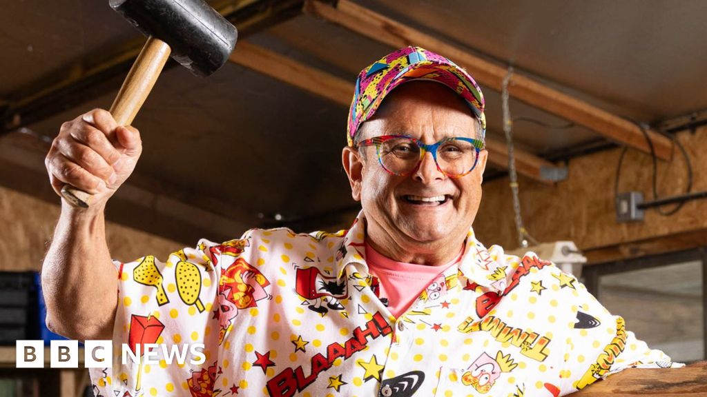 Timmy Mallett backing Men's Sheds bench chat initiative